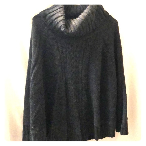 Grey poncho - Picture 1 of 1
